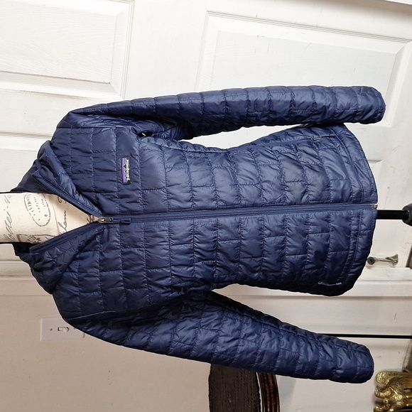 Patagonia Women’s S Nano Puff with hoody Navy - Picture 1 of 10